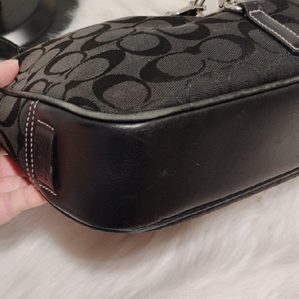 Coach Y2K Monogram C Clip Black Shoulder Bag W Hangtag - Picture 9 of 15